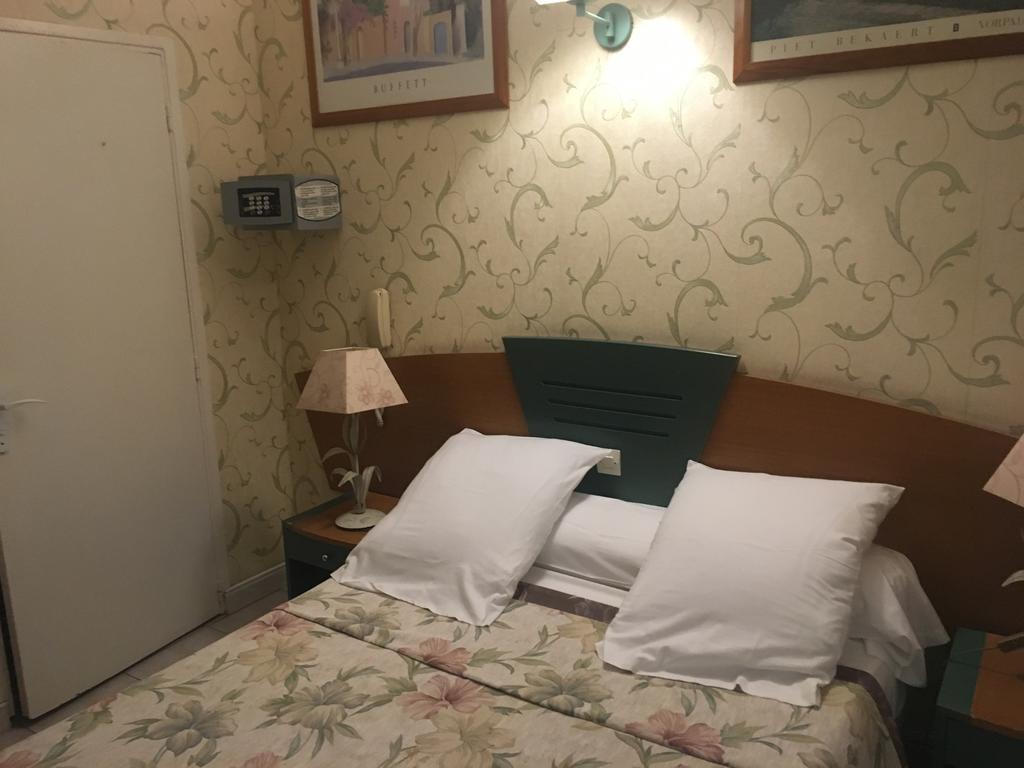 Hotel Relax Марсель Экстерьер фото